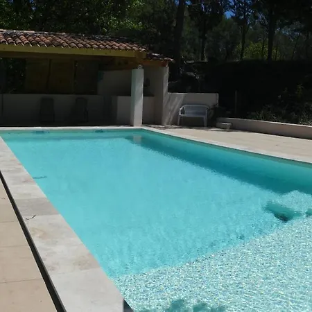 Le Pre De La Chaumette Pierrevert