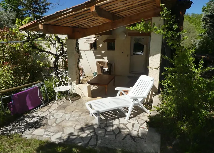 Le Pre De La Chaumette Pierrevert